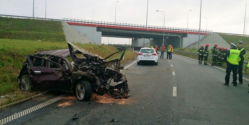 Śmiertelny wypadek na autostradzie! Alfa romeo szybowała w powietrzu [FILM, zdjęcia]