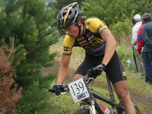Maciej Dombrowski z DEK Meble Cyclo Korony był najlepszy w kategorii do lat 23
