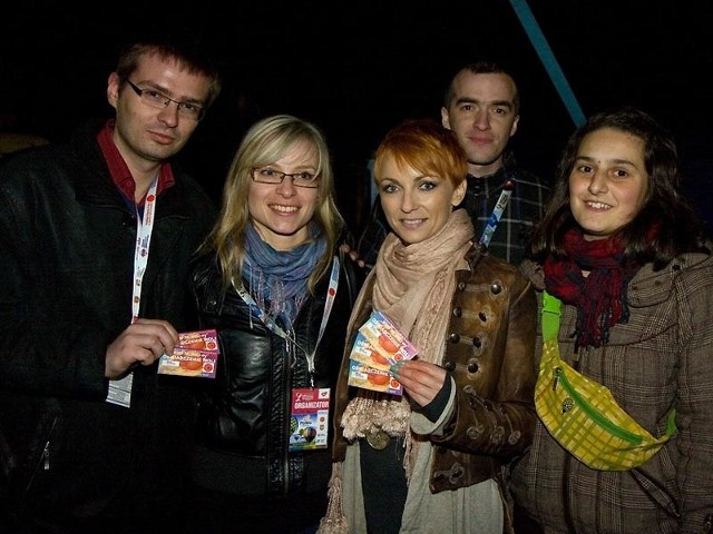 Od lewej: Arkadiusz Opoń, Renata Marosz, Ania Wyszkoni, Hubert Kasiński i Sara Nouri