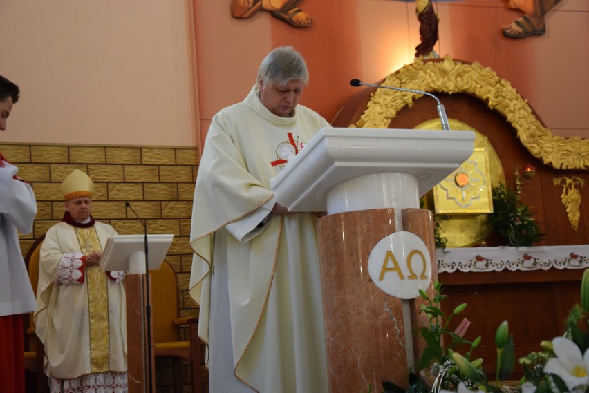 Msza święta w kościele Wniebowstąpienia Pańskiego w...