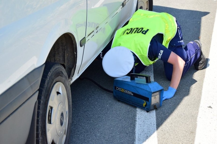 Akcja "Smog" na podkarpackich drogach. Policjanci sprawdzają pojazdy