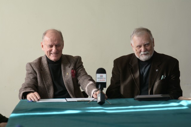 Prezes Andrzej Mędrzycki (z lewej) oraz wiceprezes Andrzej Chałubiński znaleźli się w zarządzie Stowarzyszenia.