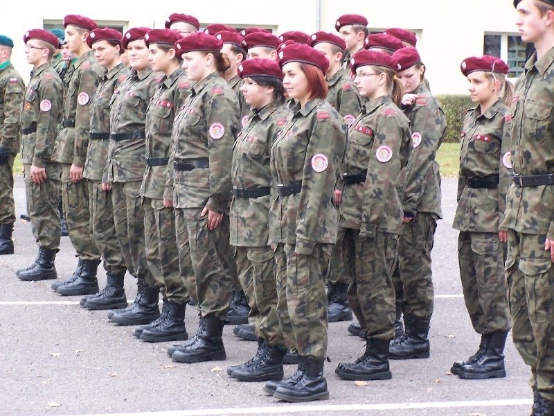 Zaprzysiezenie klasy mundurowej w Oleśnie