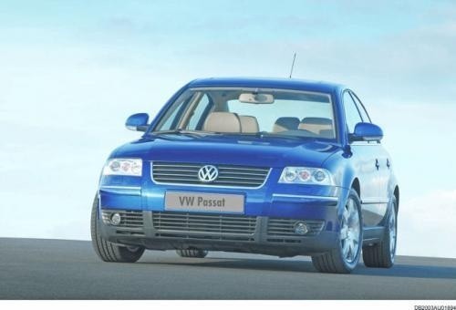 Fot. VW: Passat to duża limuzyna z zachowawczą stylistyką w typowo niemieckim stylu. Używane egzemplarze kosztują dużo w porównaniu do innych aut tej klasy