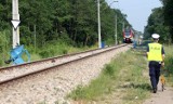 Wrocław: Pociąg potrącił rowerzystę. Mężczyznę zabrał śmigłowiec LPR
