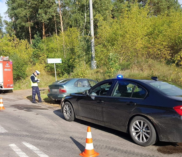 Kulesze Kościelne. Toyota wjechała do rowu. Kierowca zginął na miejscu [ZDJĘCIA]