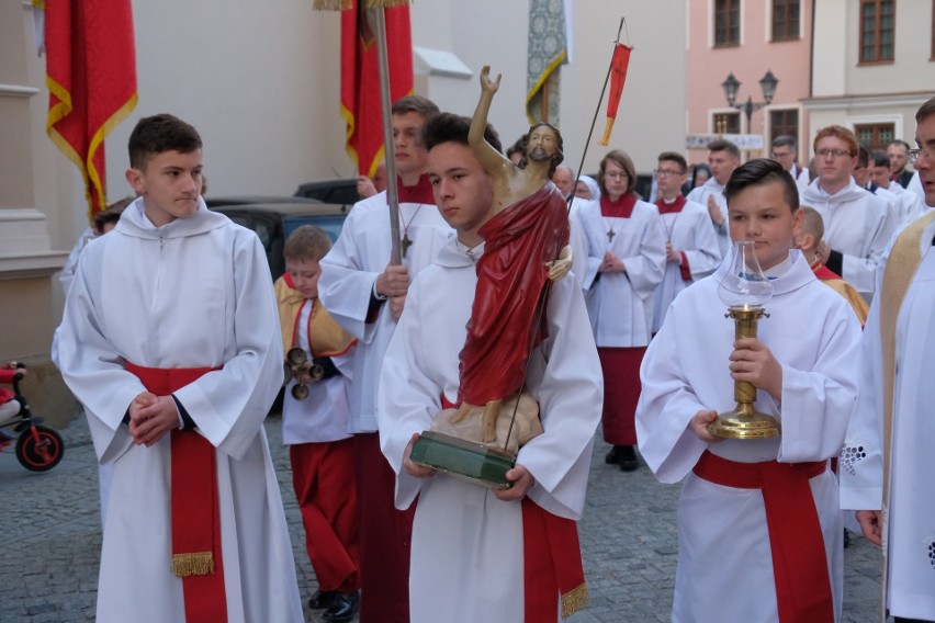 Zobaczcie zdjęcia z procesji rezurekcyjnej w bazylice...