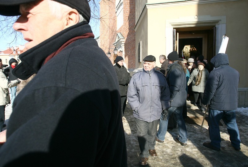 Protest rozpoczął się punktualnie w południe w rzeszowskiej...