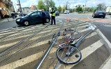 Wypadek rowerzystki i samochodu na pl. Bema. Nie kursują tramwaje [ZDJĘCIA]