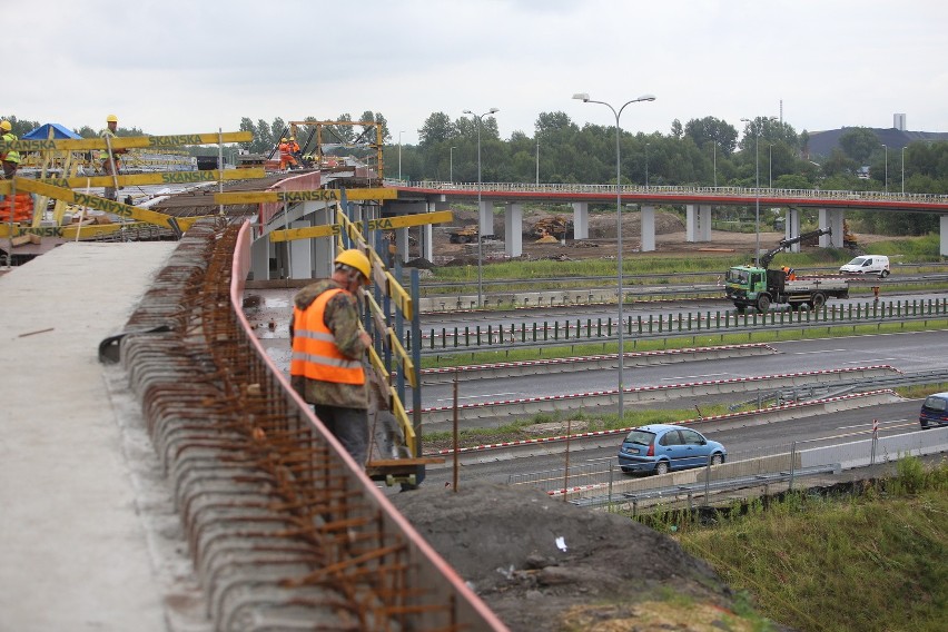 Autostrada A1 w Gliwicach: Ruch na jezdniach zbiorczych. Bo budują węzeł A1 z DTŚ [ZDJĘCIA]