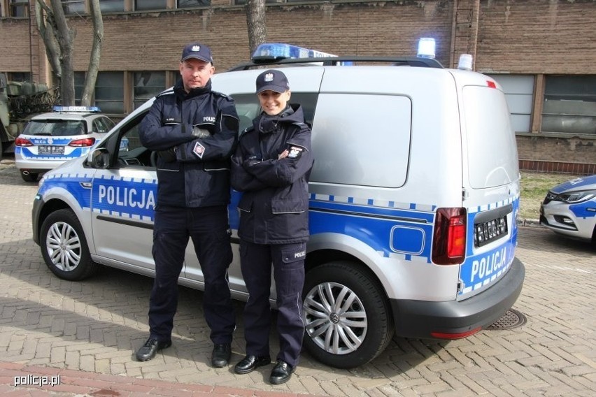 Polska policja dostała kolejne radiowozy oznakowane, które...