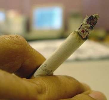 Od poniedziałku, 15 listopada, obowiązuje zakaz palenia w miejscach publicznych