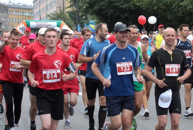 W niedzielnym Półmaratonie Radomskiego Czerwca&#8217;76 pobiegnie ponad 1000 osób