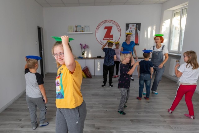 Nowa siedziba Stowarzyszenia Zespolaki z Bydgoszczy bardzo spodobała się dzieciom. Zajęcia terapeutyczne są tu już prowadzone od 5 września.