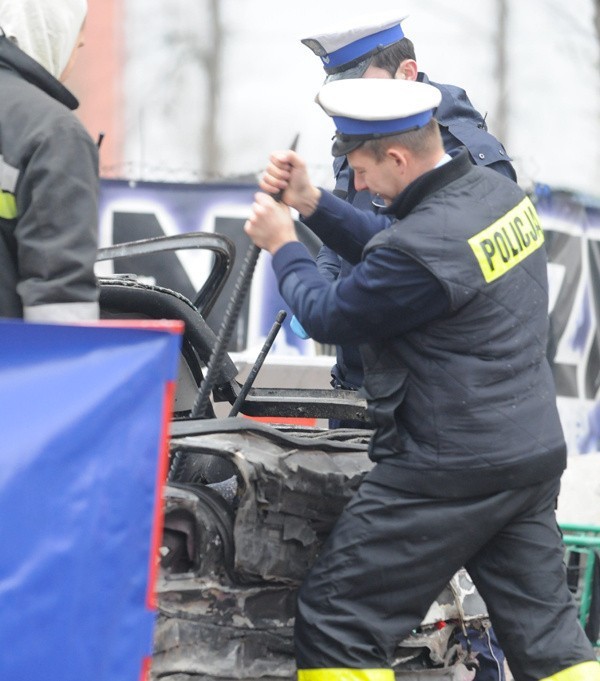 Opel pędził ponad 100 km/h. Tragiczny wypadek na Włókniarzy (zobacz nowe zdjęcia i wideo) 
