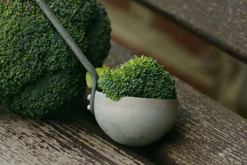 Brokuł, jako dość intensywne warzywo, może być bazą do...