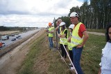 Budowa autostrady A1 w Łódzkiem. Pierwszy odcinek betonowej jezdni przekazany kierowcom [ZDJĘCIA, FILM]