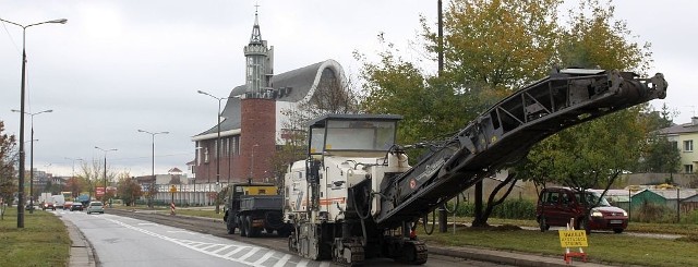 Nawierzchnia była już bardzo zniszczona.