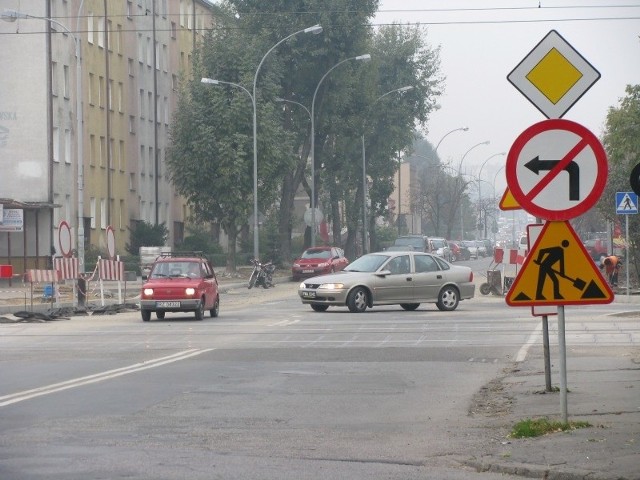 Utrudnienia mają związek z przebudową skrzyżowani ul. Wyspiańskiego, Jałowego, Reymonta i Krakowskiej.