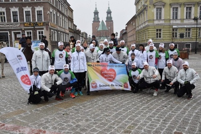 Najpierw biegli, by wesprzeć fundację Wielkiej Orkiestry Świątecznej Pomocy, teraz skupiają się na wsparciu ukraińskich dzieci. Gnieźnieńscy sportowcy przebiegną setki kilometrów, aby zebrać wspomóc najmłodszym, którzy uciekli przed bombami.