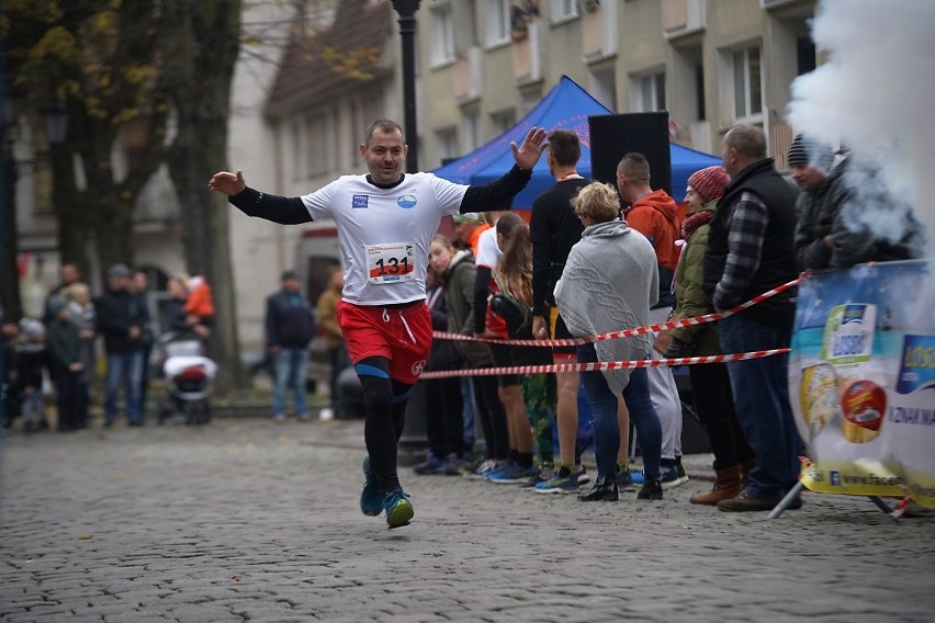 Słupski Bieg Niepodległości w tym roku inaczej niż zwykle. Biegamy, ale osobno! Dla pierwszych 102 osób nagrody