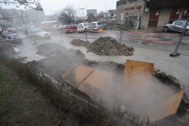 Awaria magistrali ciepłowniczej przy ul. Rzeszowskiej w Opolu