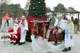 Kiermasz świąteczny w Gorzycach pełen ozdób, pyszności i atrakcji. Mikołaj czeka na dzieci także w niedzielę. Zdjęcia z 3 grudnia
