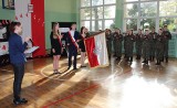 Ślubowanie oddziału mundurowego w Zespole Szkół Zawodowych w Odonowie. Było również widowisko artystyczne