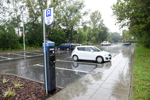 Parking przy Gregorkiewicza ma zostać włączony w system informowania o wolnych miejscach postojowych