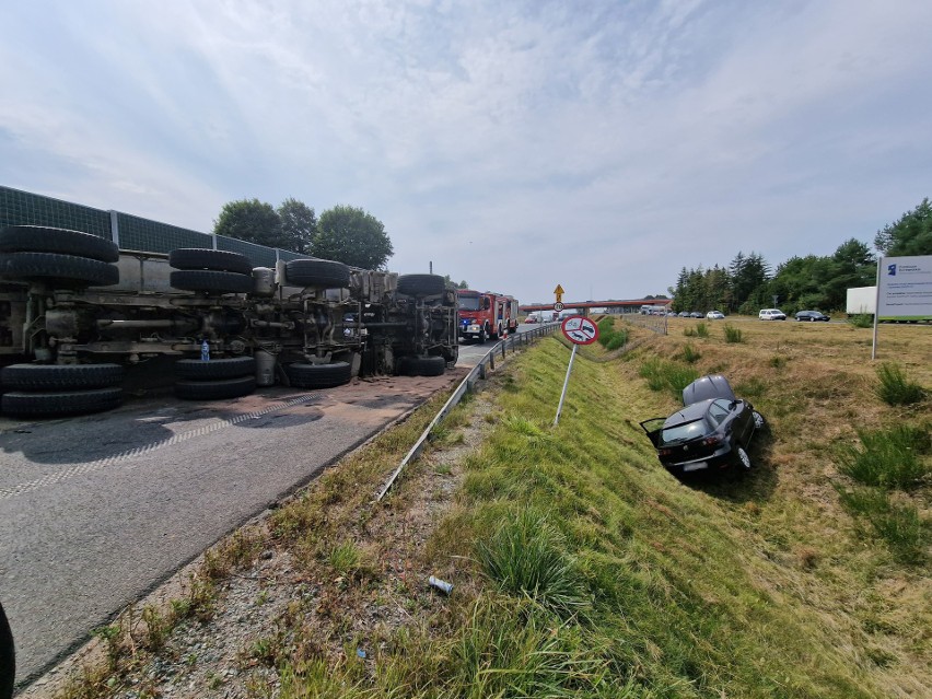 Na drodze ekspresowej S6 przed Sianowem doszło do groźnego...