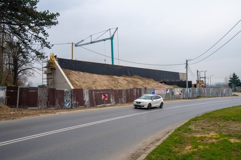 Stary Sącz. Trwa budowa dworca autobusowego oraz Park & Ride [ZDJĘCIA]