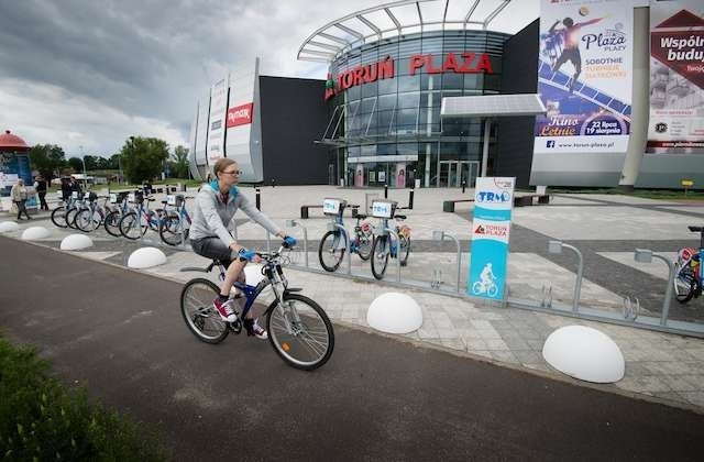 Toruński Rower Miejski ma coraz więcej użytkowników, o czym świadczy liczba wypożyczeń