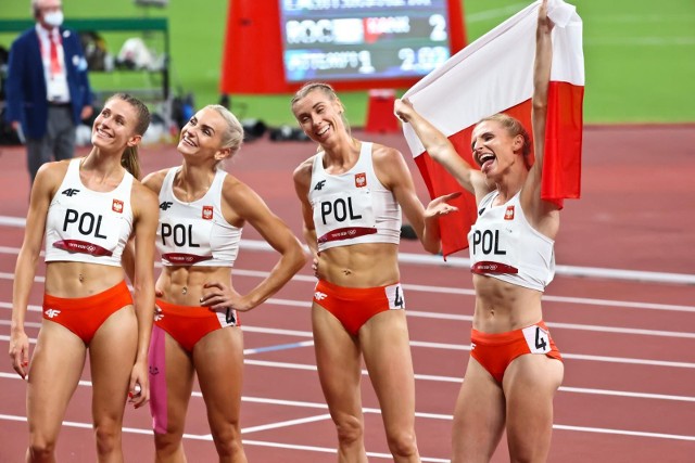 Kiełbasińska była członkinią sztafety 4x400 m, która wywalczyła srebrny medal na ubiegłorocznych igrzyskach olimpijskich w Tokio.