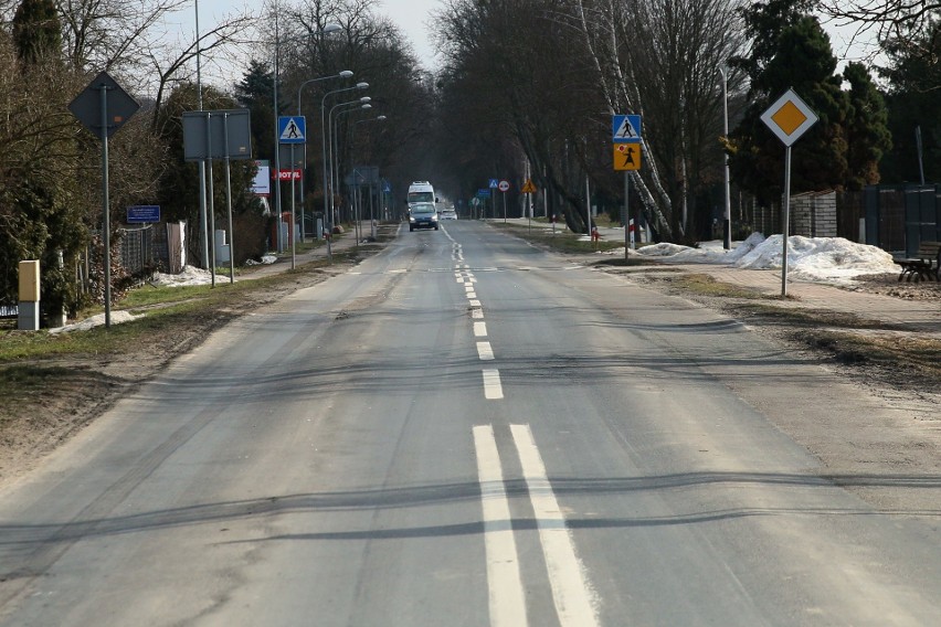 Część mieszkańców Nałęczowa przeciwna budowie obwodnicy. „Co to za obwodnica, która przebiega kilkaset metrów od centrum?” 