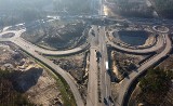 Duże zmiany dla kierowców na budowanej S1 w Dąbrowie Górniczej. Zamknięty został ważny wiadukt, powstało tymczasowe rondo