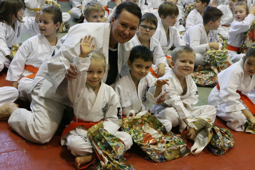 Turniej gwiazdkowy i pokazy mistrzów karate