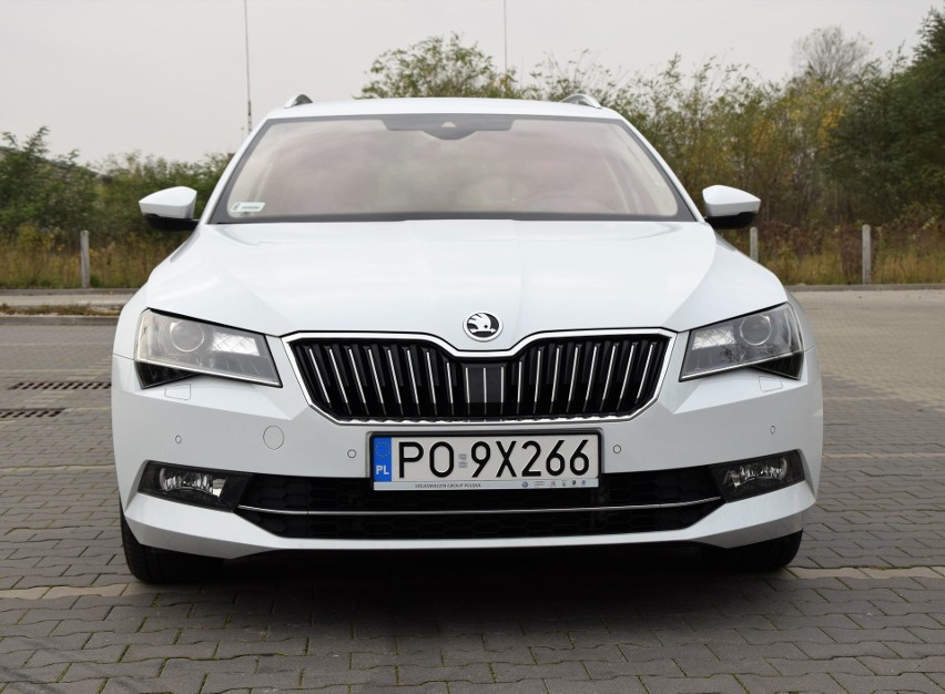 Skoda Superb Combi 2.0 TSI Laurin&Klement z 220-konnym...