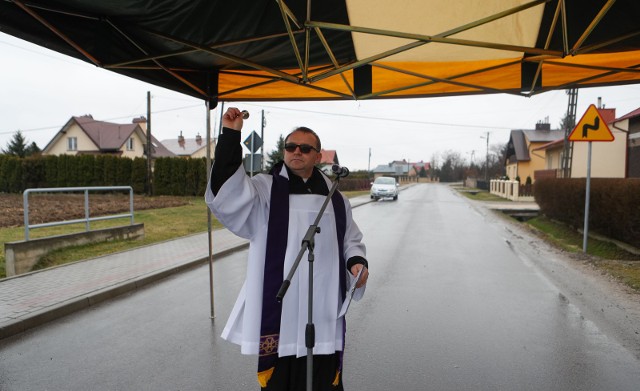 - Bóg jest pierwszym Panem naszych ziemskich dróg - mówił ks. Marek Chorzępa podczas uroczystości w Terliczce.