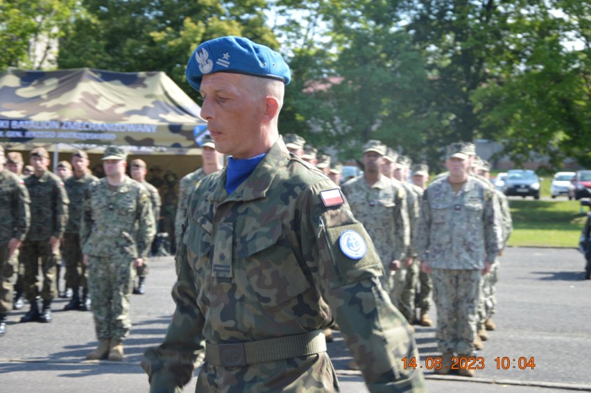 Dziś bramy jednostki wojskowej przy ul. Westerplatte w...