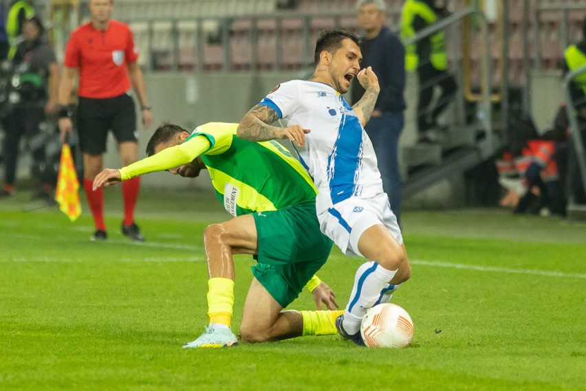 Dynamo - AEK Larnaka