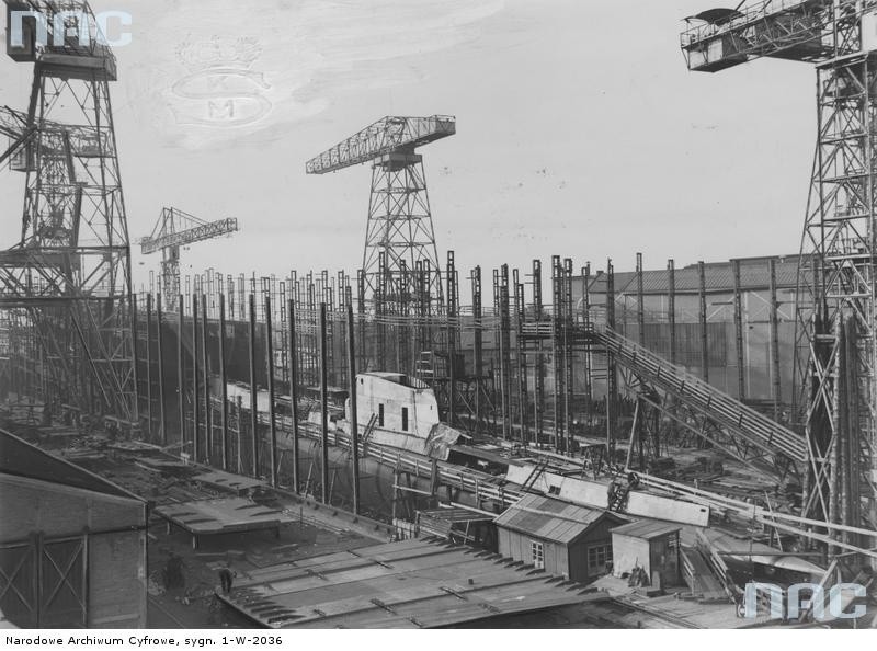 ORP "Sęp" podczas budowy w holenderskiej stoczni. [2]