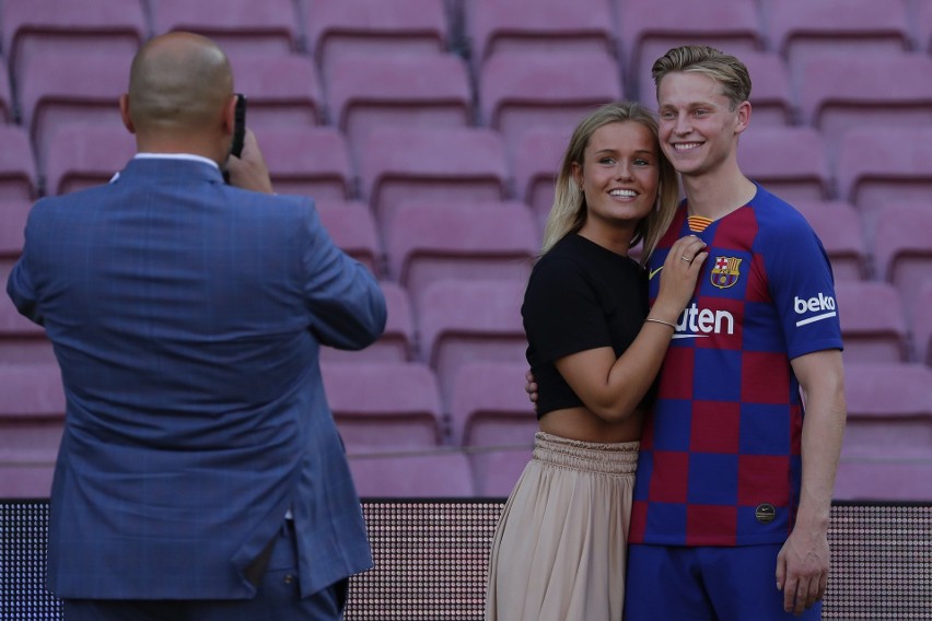 Marzenie spełnione: Frenkie de Jong dołączył do FC Barcelony