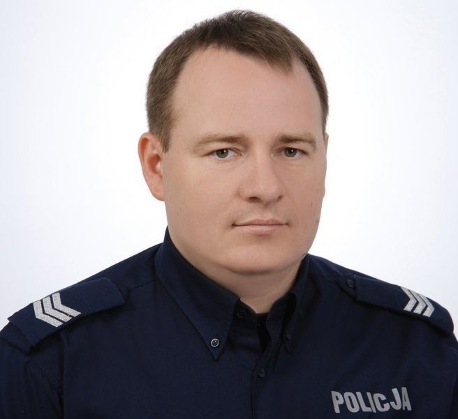 Sierżant sztabowy. Komisariat Policji w Dwikozach. Dwikozy,...