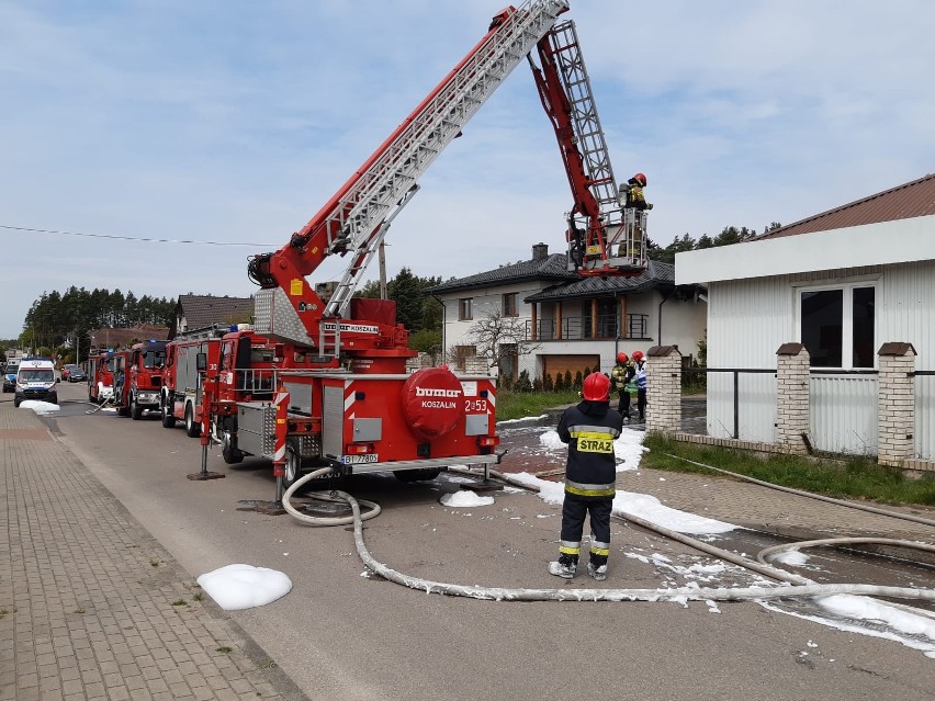 Pożar zakładu produkującego materace Ammat w Grabówce