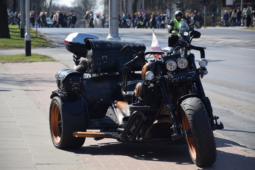 Pielgrzymka Motocyklistów na Jasną Górę 2018: 50 tysięcy motocyklistów na Zlocie Gwiaździstym z całej Polski ZDJĘCIA