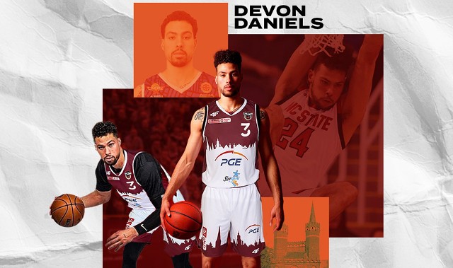 Devon Daniels na klubowej grafice promującej transfer.