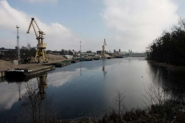 Czy wielki port rzeczny na Wiśle może ożywić gospodarczo rejon Bydgoszczy i Solca Kujawskiego? Port w Brdyujściu tego zadania już nie spełni...