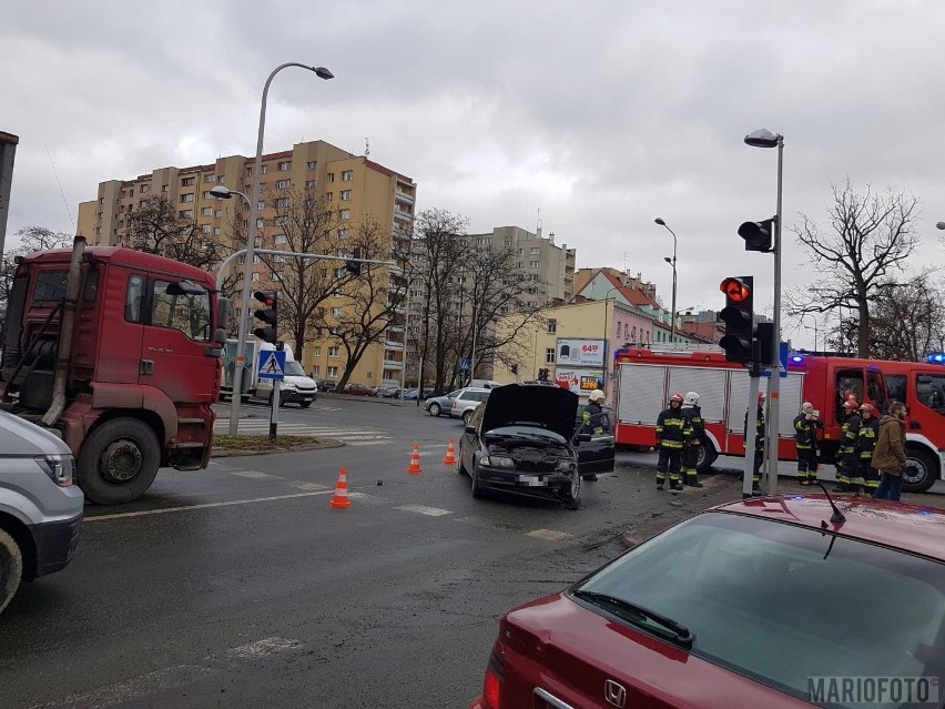 Groźny wypadek na skrzyżowaniu ul. Wrocławskiej,...