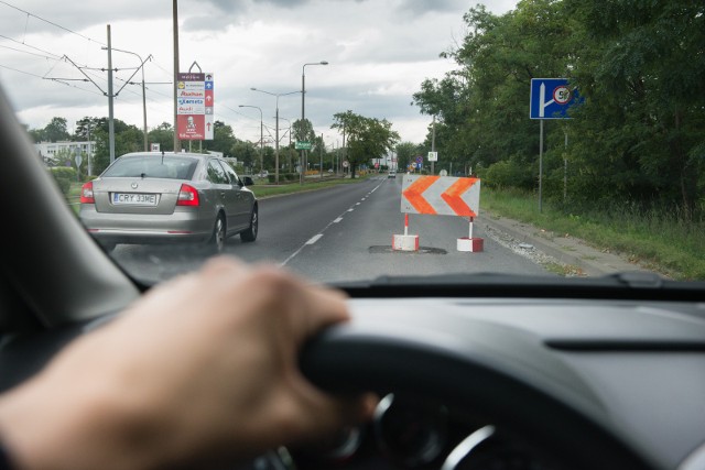 Kierowcy w Toruniu muszą liczyć się z utrudnieniami.