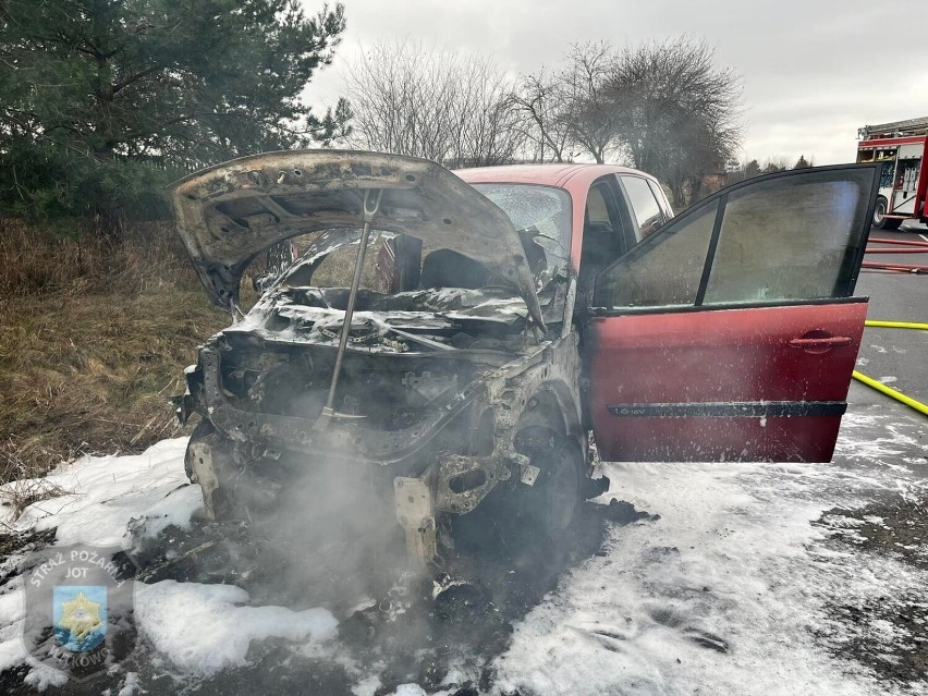 Pożar samochodu osobowego w Witkowie. Zobacz zdjęcia!